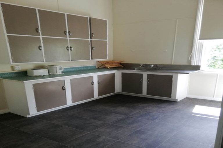 Photo of property in 33 Walter Street, The Glen, Dunedin, 9011