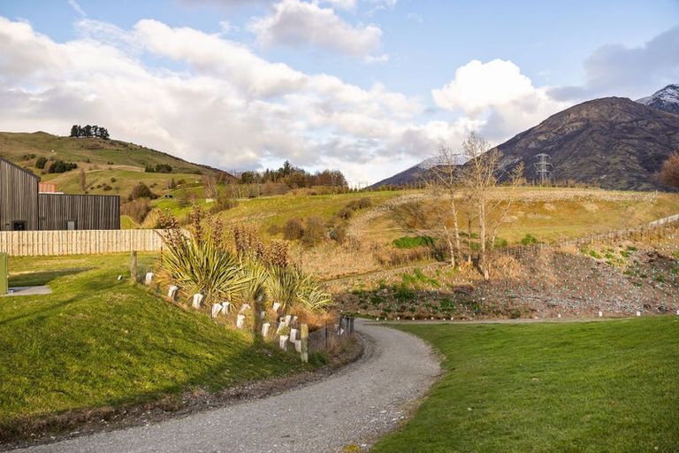 Photo of property in 17 Lorne Street, Lake Hayes, Queenstown, 9304