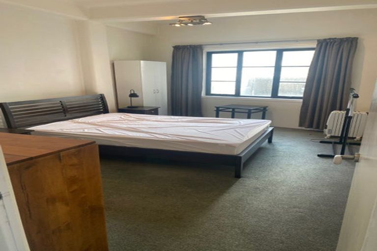 Photo of property in 2/1 Hay Street, Oriental Bay, Wellington, 6011