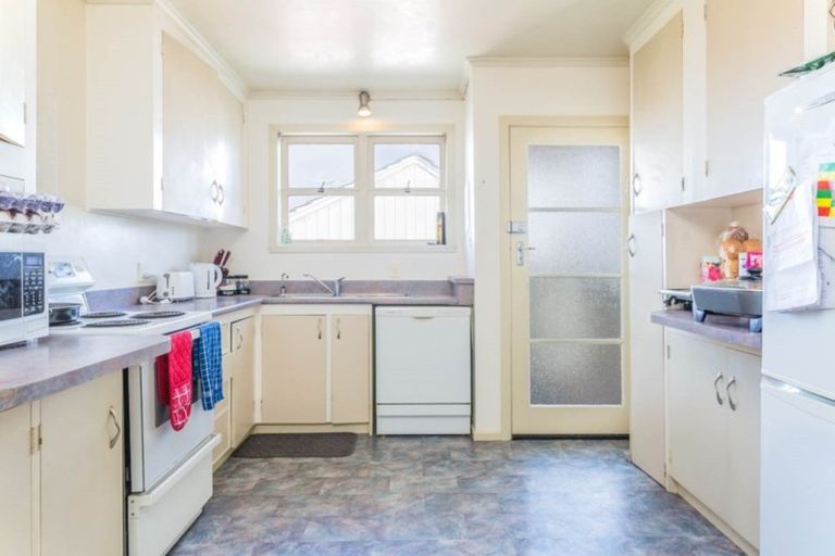 Photo of property in 18 Tristram Avenue, Forrest Hill, Auckland, 0620