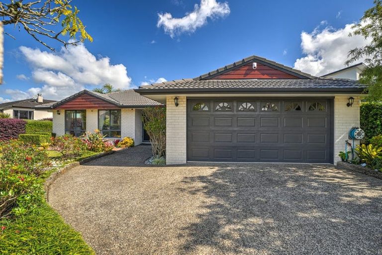 Photo of property in 4 Mahina Place, Te Atatu Peninsula, Auckland, 0610