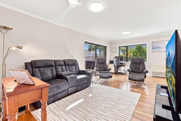 Photo of property in 1a Glendermid Close, Sawyers Bay, Port Chalmers, 9023