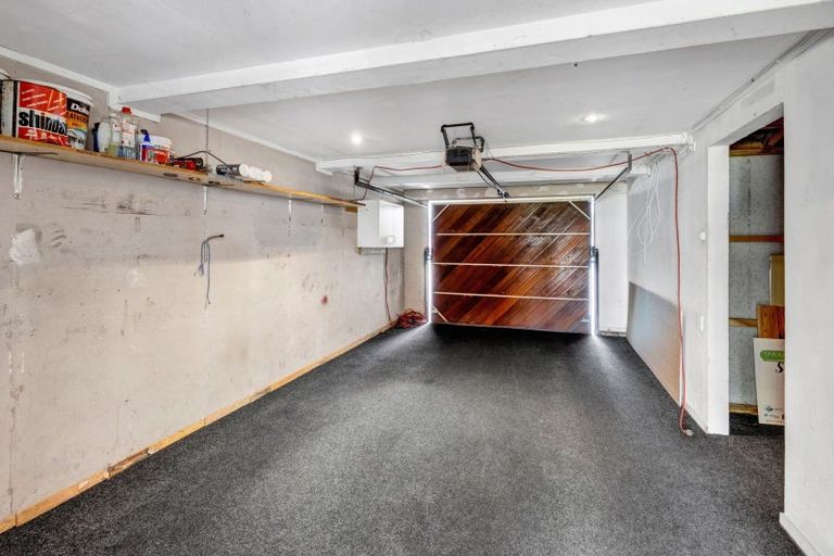 Photo of property in 117 Awanui Street, Merrilands, New Plymouth, 4312