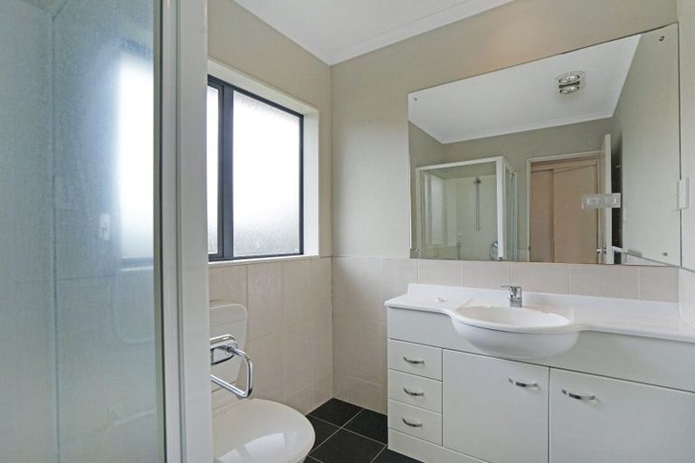 Photo of property in 33 Fergy Crescent, Wattle Downs, Auckland, 2103