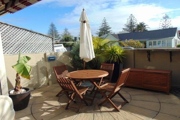 Photo of property in 107 Waghorne Street, Ahuriri, Napier, 4110