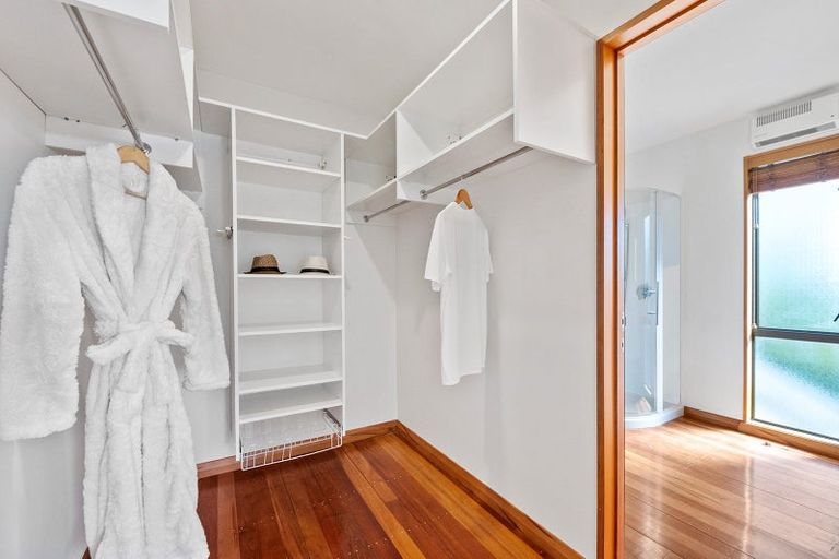 Photo of property in 33 Bryndwr Road, Fendalton, Christchurch, 8052