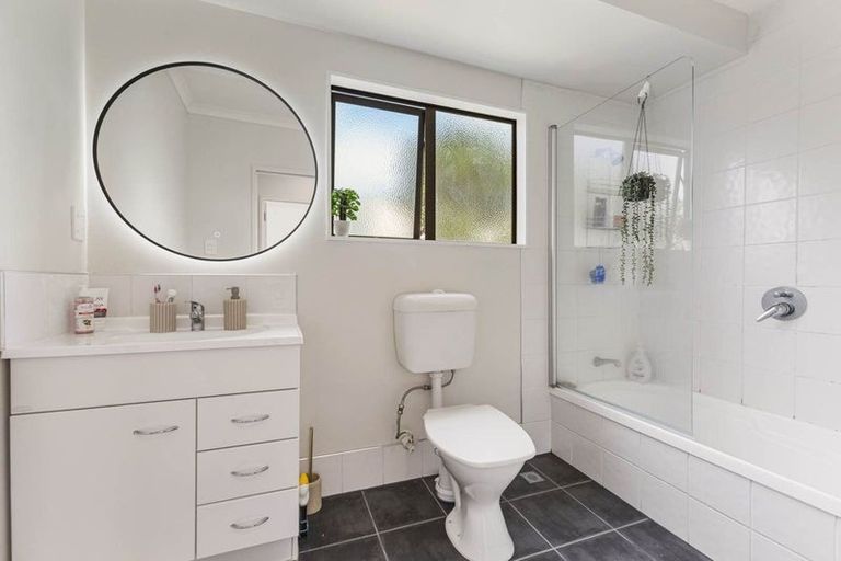 Photo of property in 17 Derg Place, East Tamaki, Auckland, 2013