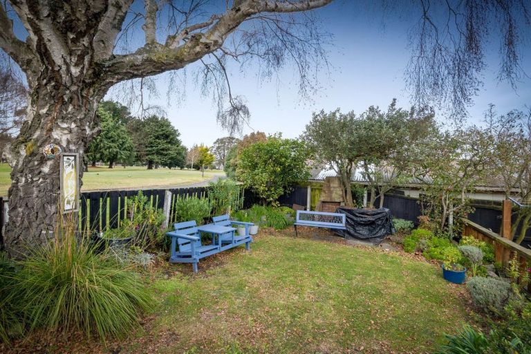 Photo of property in 42 Waratah Street, Avondale, Christchurch, 8061