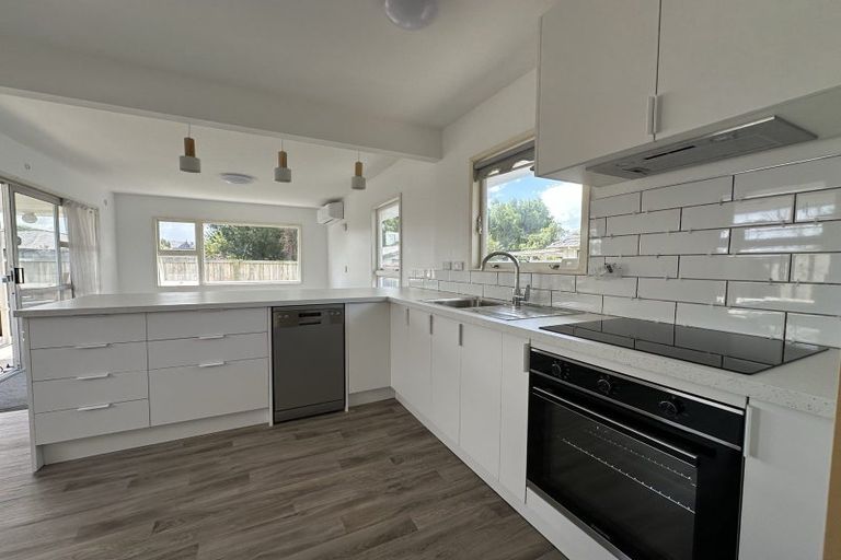 Photo of property in 44 Barnes Road, Redwood, Christchurch, 8051