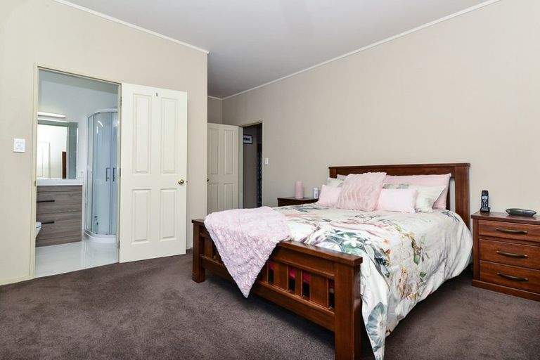 Photo of property in 19 Ashley Street, St Andrews, Hamilton, 3200