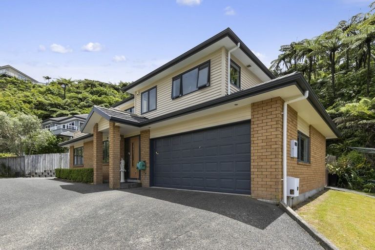 Photo of property in 14 Arahiwi Grove, Tirohanga, Lower Hutt, 5010