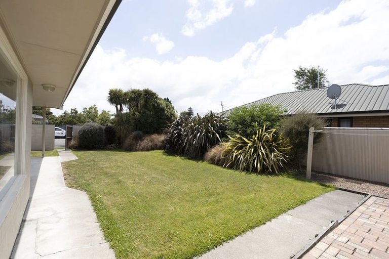 Photo of property in 14 Fraser Place, Rangiora, 7400
