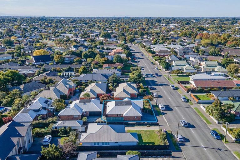Photo of property in 139a Avonhead Road, Avonhead, Christchurch, 8042