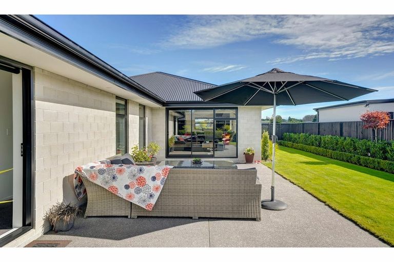 Photo of property in 32 Shrimpton Avenue, Woodend, 7610