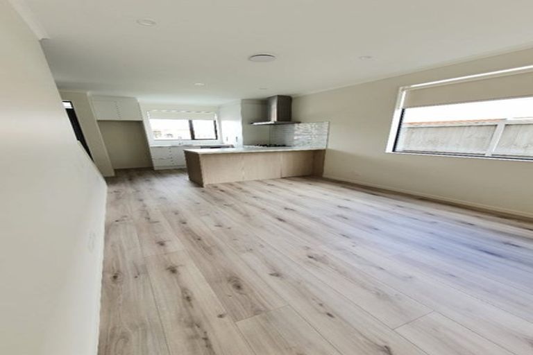 Photo of property in 51 Periko Way, Takanini, 2112