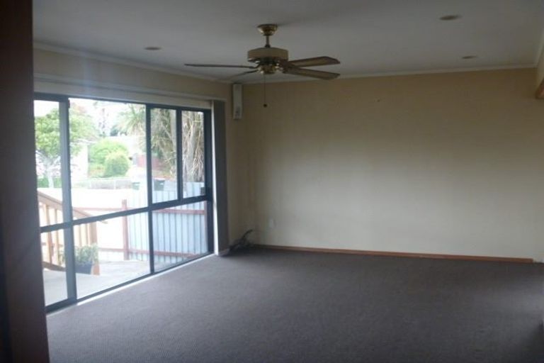 Photo of property in 6 Hywell Place, Manurewa, Auckland, 2102