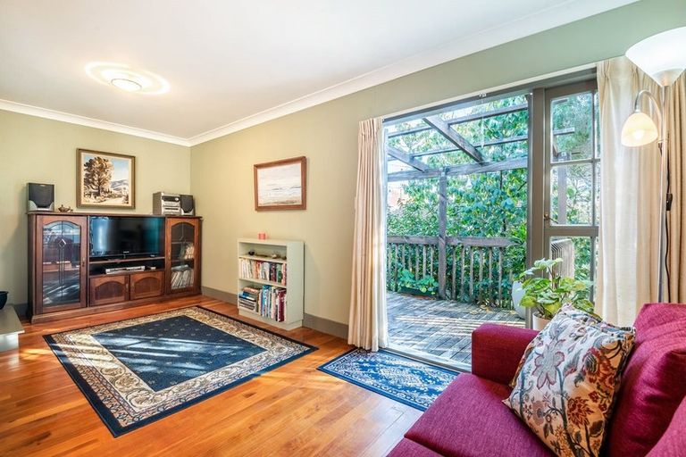 Photo of property in 10a Cassino Street, Bayswater, Auckland, 0622