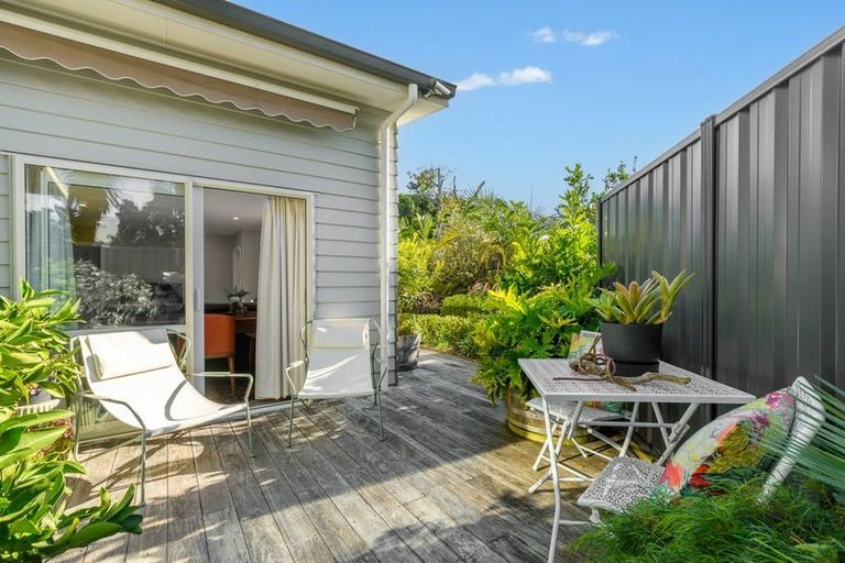Photo of property in 35 Waione Avenue, Athenree, Waihi Beach, 3177