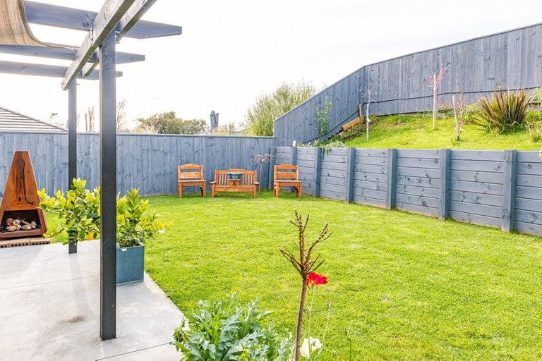 Photo of property in 15 Magnolia Crescent, Tawhero, Whanganui, 4501