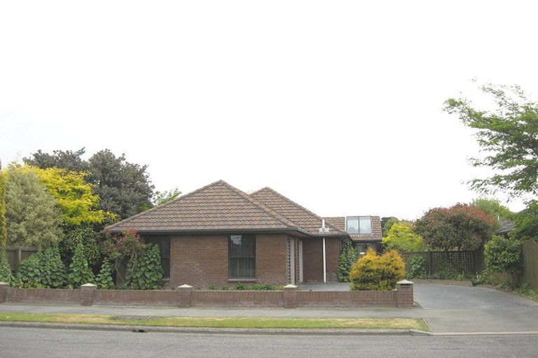 Photo of property in 31 Radiata Avenue, Parklands, Christchurch, 8083