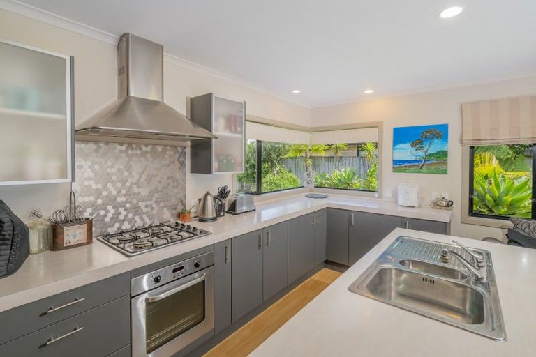 Photo of property in 13 Cobham Lane, Whitianga, 3510