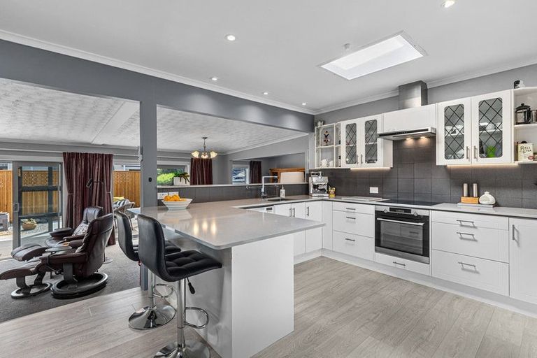 Photo of property in 69 Ngatai Road, Otumoetai, Tauranga, 3110