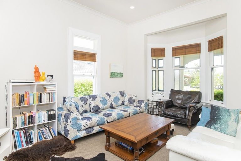 Photo of property in 27 Stout Street, Whataupoko, Gisborne, 4010
