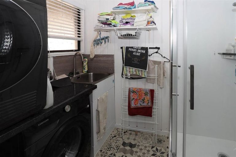 Photo of property in 223 Paku Drive, Tairua, 3508