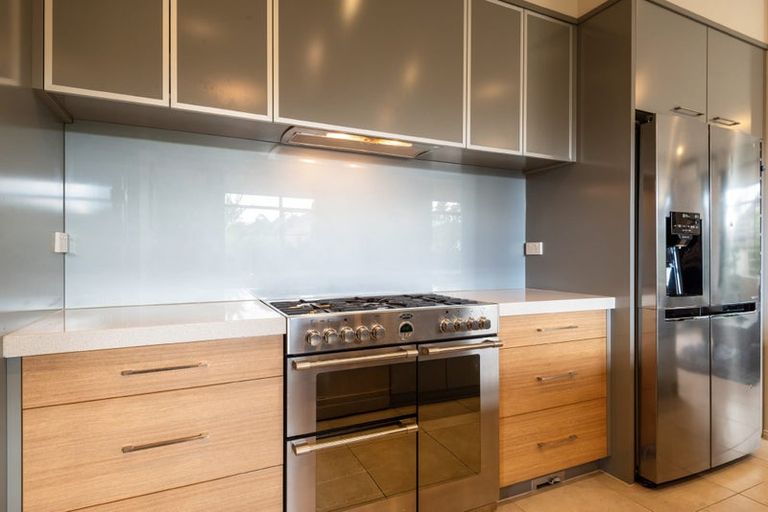 Photo of property in 31 Oakway Drive, Schnapper Rock, Auckland, 0632