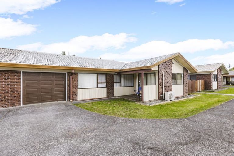 Photo of property in 3/16 Regent Street, Papatoetoe, Auckland, 2025