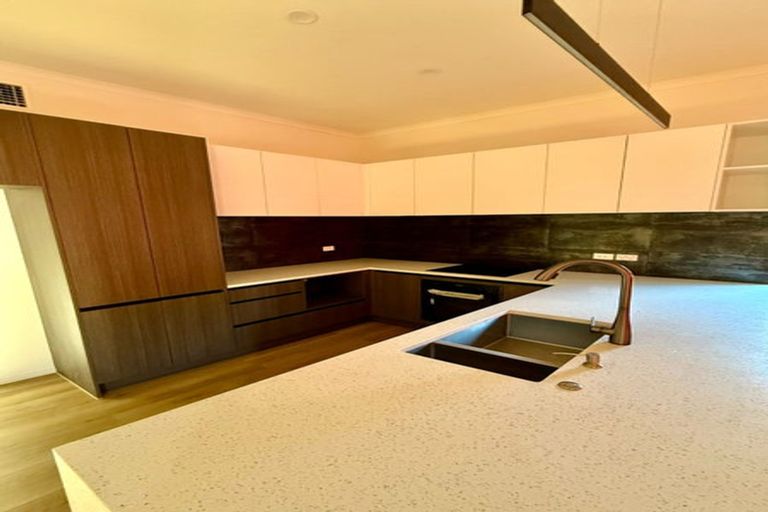 Photo of property in 52 Aspiring Avenue, Clover Park, Auckland, 2019