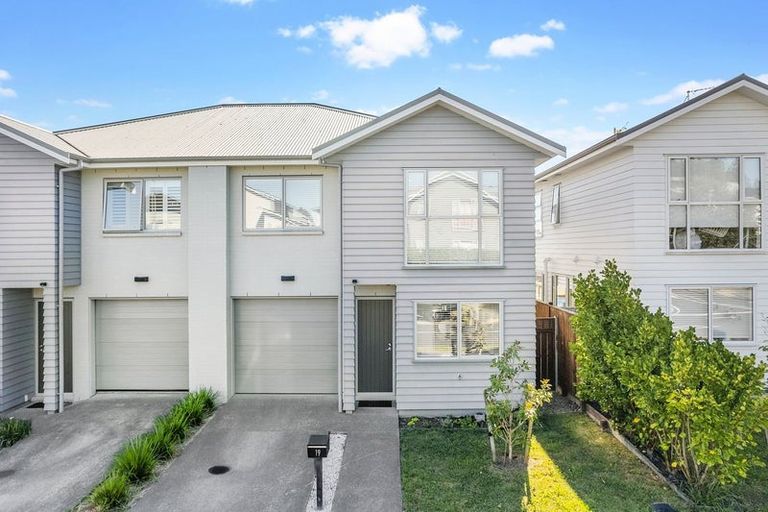 Photo of property in 19 Forbes Mccammon Drive, Swanson, Auckland, 0614