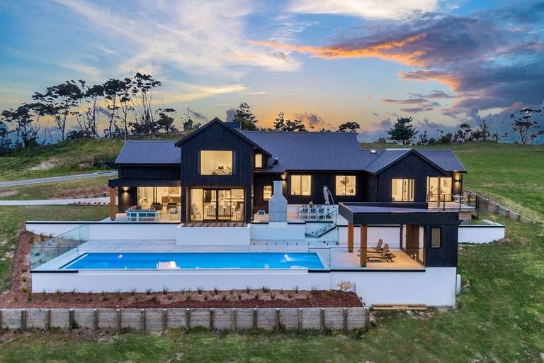 Photo of property in 110 Ahumoana Road, Okura Bush, Silverdale, 0794