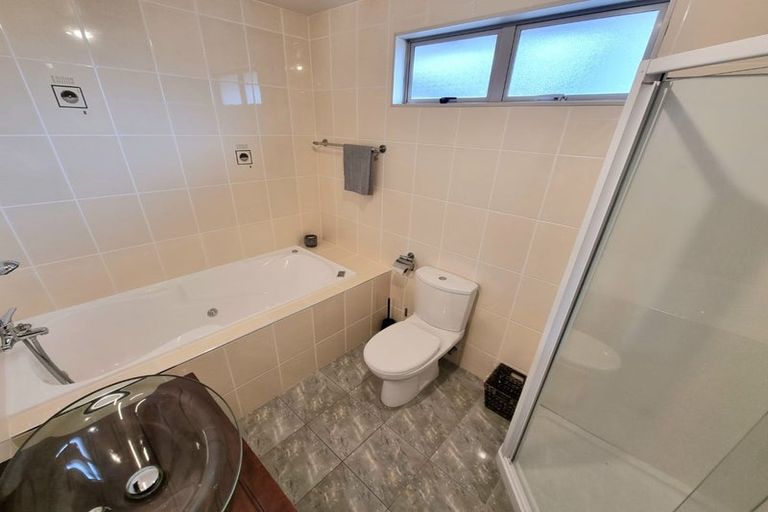 Photo of property in 5 Houhere Close, Albany, Auckland, 0632