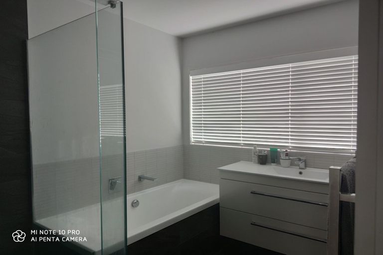 Photo of property in 91a Hebron Road, Waiake, Auckland, 0630