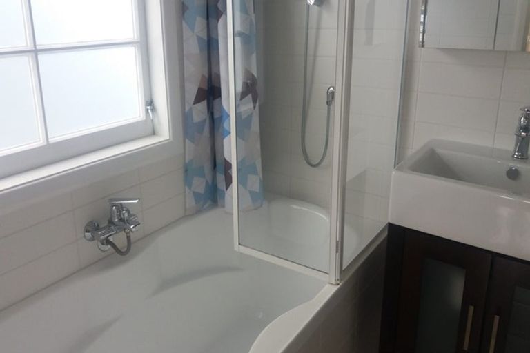 Photo of property in 1a Dublin Street, Martinborough, 5711