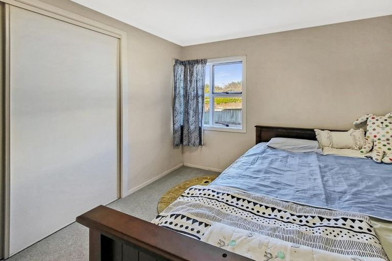 Photo of property in 9 Cinnabar Place, Westgate, Auckland, 0614