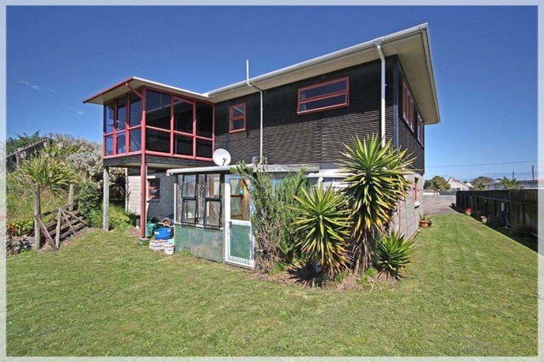 Photo of property in 29a Roore Street, Foxton Beach, Foxton, 4815