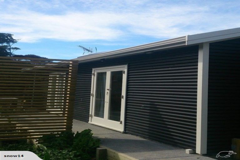 Photo of property in 1/16 Arahoe Road, New Lynn, Auckland, 0600