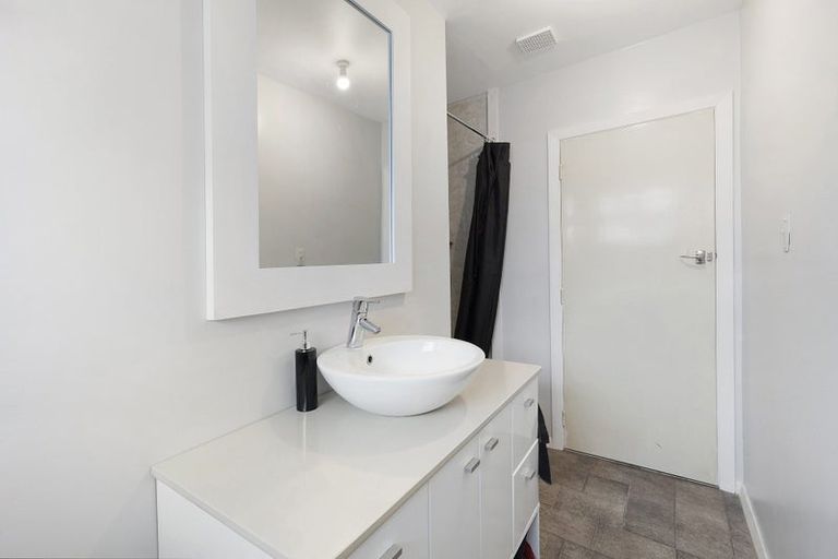 Photo of property in 1/50 Chichester Street, Woolston, Christchurch, 8023