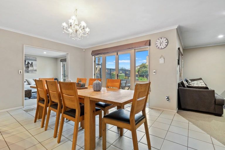 Photo of property in 12 Parkwood Place, Huntington, Hamilton, 3210