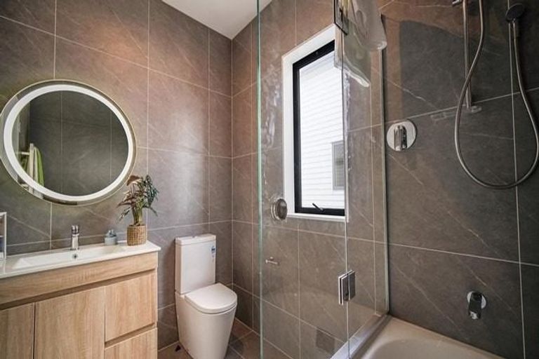 Photo of property in 9 Farranfore Road, Opaheke, Papakura, 2113