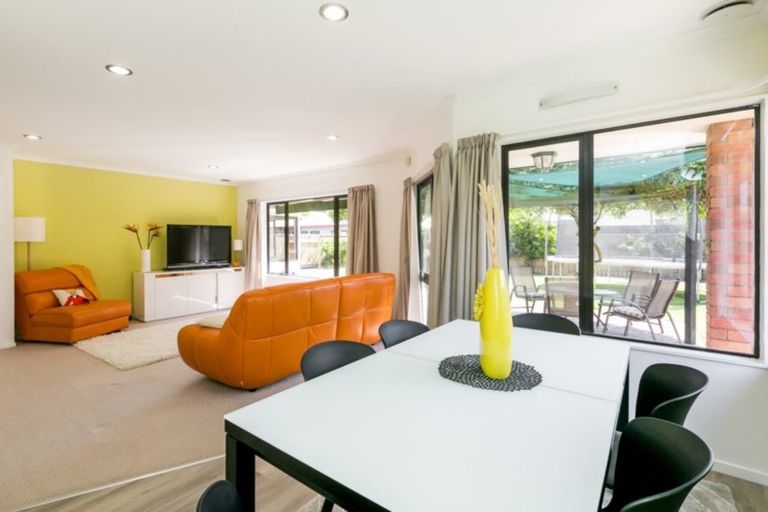 Photo of property in 6 Bucksburn Place, Greenmeadows, Napier, 4112