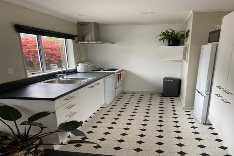 Photo of property in 60 Lord Street, Stokes Valley, Lower Hutt, 5019