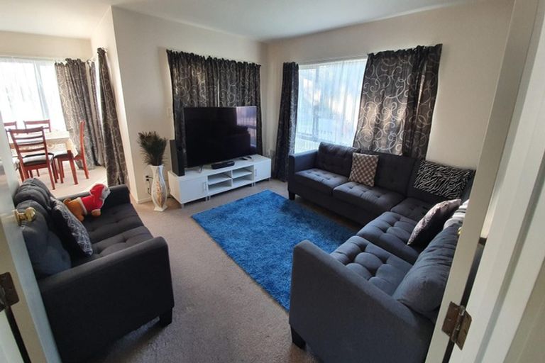 Photo of property in 1/130 Kimpton Road, Papatoetoe, Auckland, 2025