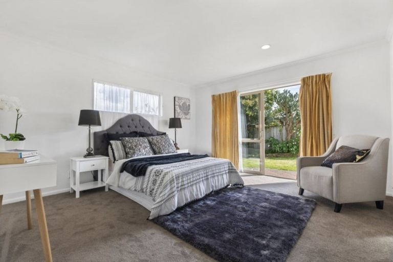 Photo of property in 7 Thornbury Crescent, East Tamaki Heights, Auckland, 2016