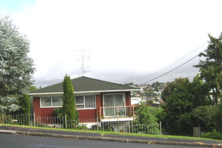 Photo of property in 1/182 Coronation Road, Hillcrest, Auckland, 0627