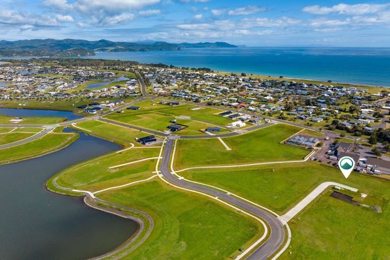 Photo of property in 105 Karearea Way, Matarangi, 3592