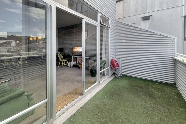 Photo of property in 11/185 Tasman Street, Mount Cook, Wellington, 6021
