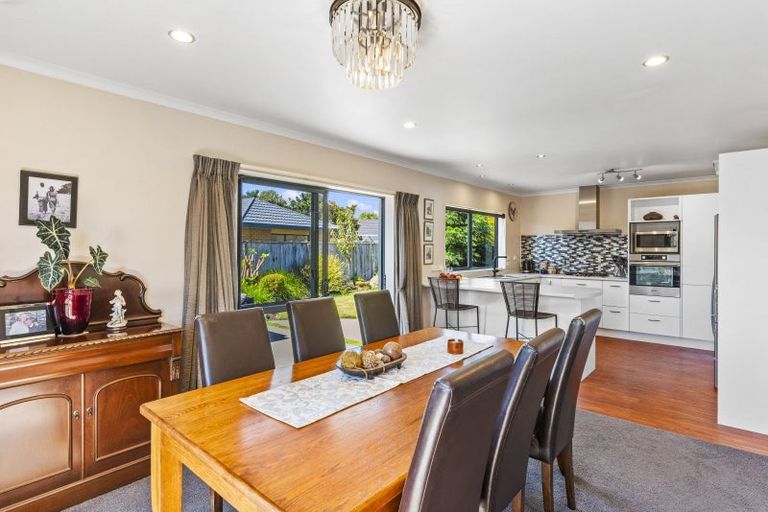Photo of property in 82 Regent Drive, Paraparaumu Beach, Paraparaumu, 5032